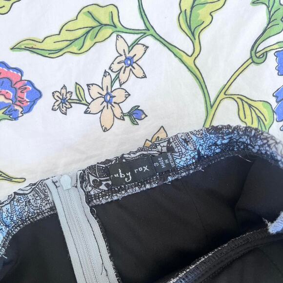 Grey and silver ruby rox - Picture 4 of 5